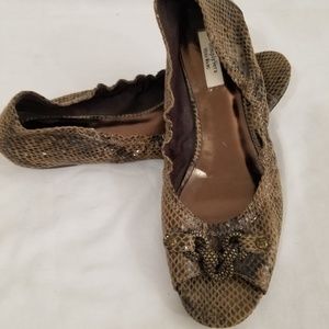 Simply vera wang flats